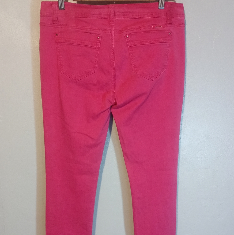 Pink Jeans - Picture 3 of 8